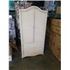 Image 1 : 6FT FT WICKER WARDROBE WITH 2 DRAWERS AND CONTENTS