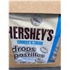 Image 2 : Hershey's Cookies n' Creme Drops (10 x 104g)