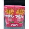 Image 1 : Strawberry Flavoured Pocky Biscuit Sticks (10pkgs)