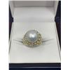 Image 1 : Natural Fresh Water Pearl and Topaz .925 Silver 10.00 Carat Solitaire Dress Ring - Appraisal Certifi