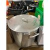 Image 1 : Large Metal Stock Pot With lid