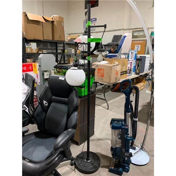 3 Globe Black Floor Lamp - One Globe Broken