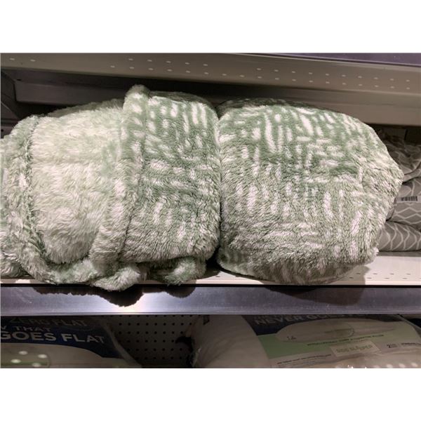 Queen Size Plush Green Design Bed Blanket
