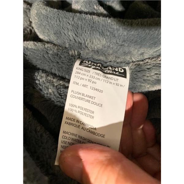 Kirkland Signature Ultra Plush, King Size Bed Blanket - Blue