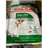 Image 1 : Royal Canin Small Breed Adult Dog Kibble 14 Lbs