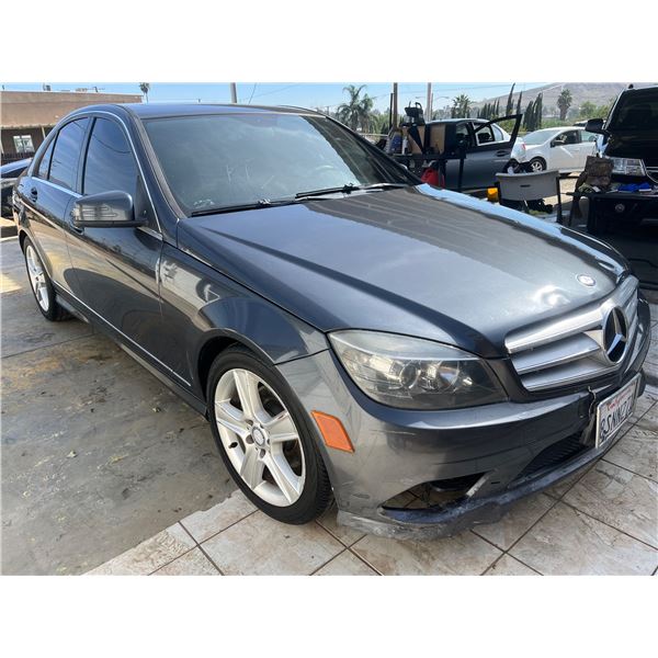 2012 Mercedes Benz c300 - CLEAN/173,XXX  Mi