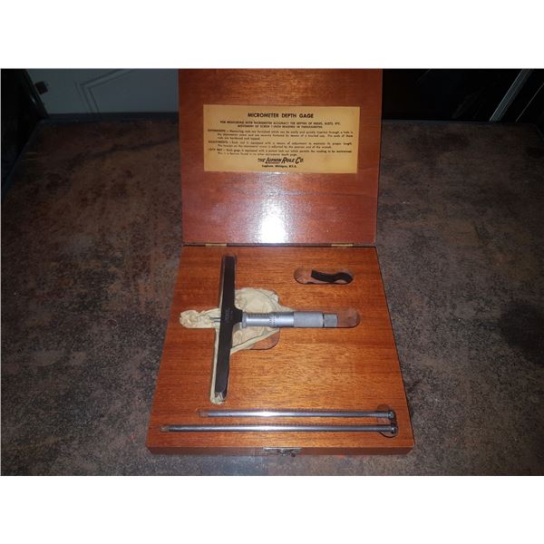 LUFKIN Micrometer Depth Gage