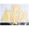 Image 1 : FOUR TOY GRADE DINOSAUR SKELETON MODELS
