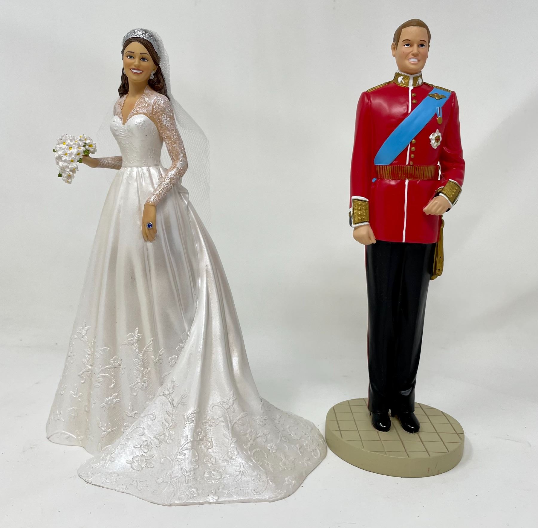Vintage 2011 Hamilton Collection Kate Middleton & Prince William(00)