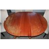 Image 2 : ROUND WOOD DINING ROOM TABLE WITH CHAIRS
