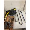 Image 1 : Crowbars, Toolbelt and other tools