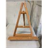 Image 1 : Easel