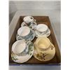 Image 1 : Tea cups and saucers