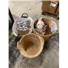 Image 1 : Baskets and sheets