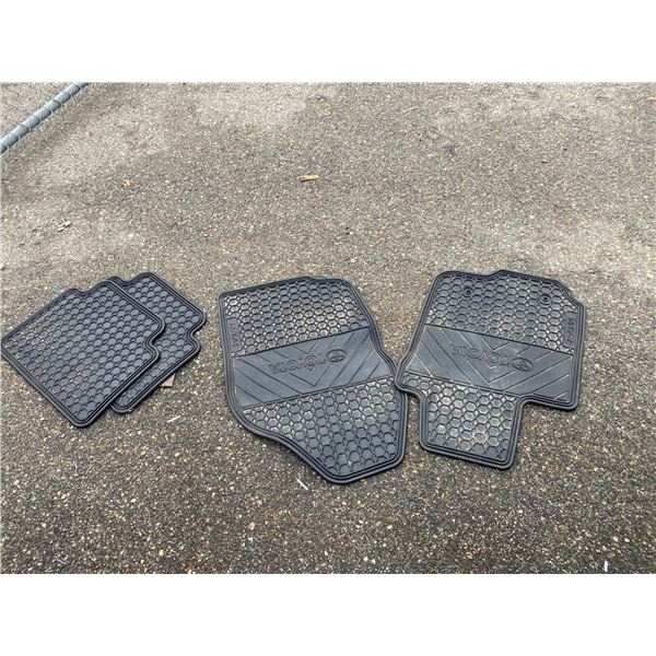 Toyota RAV 4 mats