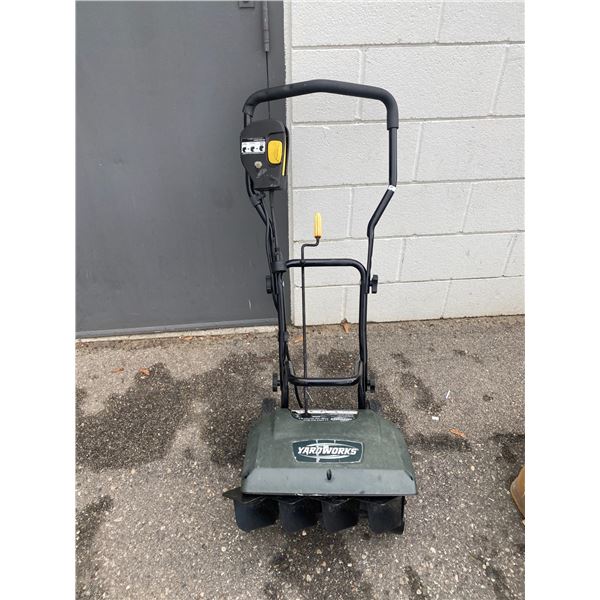 Yardworks snow thrower