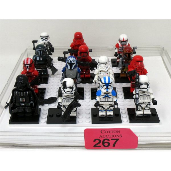 12 LEGO Style Minifigs on Base Plate