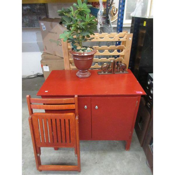 6 Piece Lot of Furniture and Household Décor 