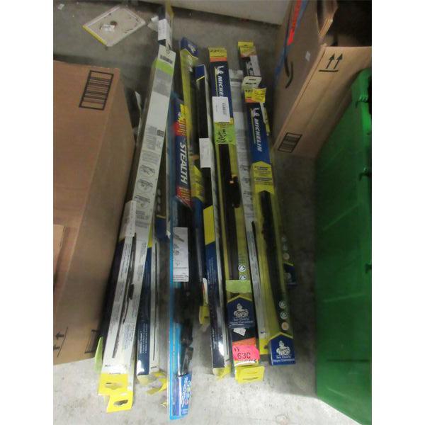 13 Assorted Michelin Windshield Wipers in Packages