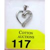 Image 1 : 10 KT White Gold Cubic Zirconia Heart Pendant 