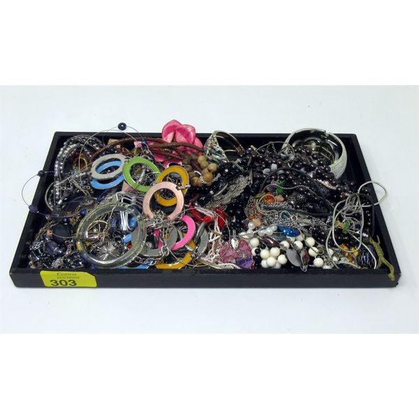 Tray of Assorted Costume and Fashion Jewelry 