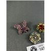 Image 2 : 3 Vintage Brooches w/Various Colours Of Glass & Rhinestones