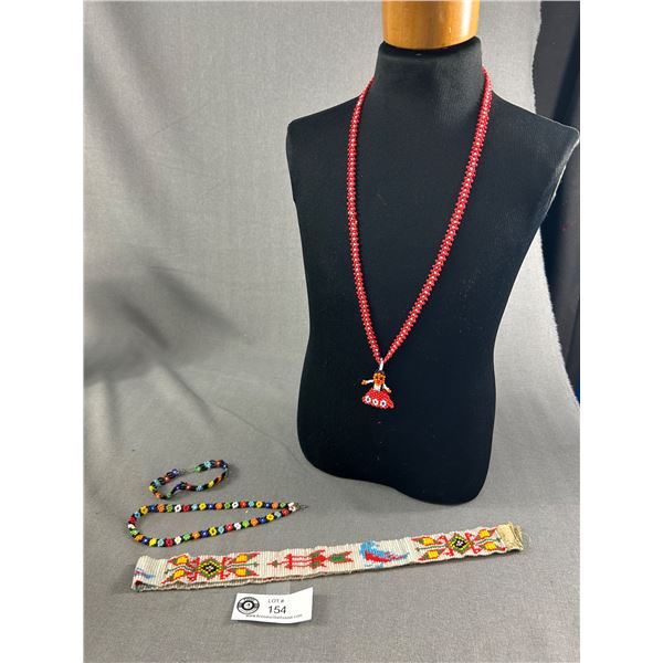 Vintage Native Indian Beads Necklaces