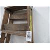 Image 2 : Wooden 6' Stepladder