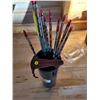 Image 1 : 14-30" camo arrows - Easton XX75 camo hunter 2419 all have point and nocks all straight all need re-