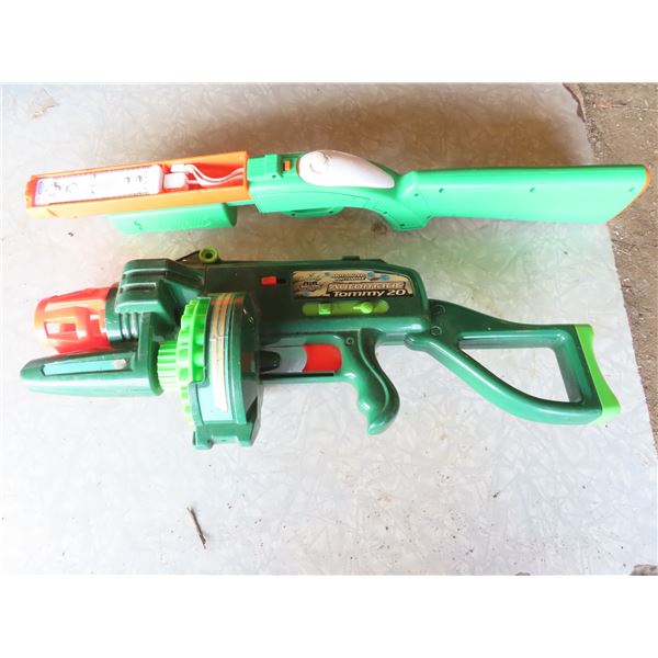 motorized tommy gun and Nintendo Wii shotgun with remote and nunchuck