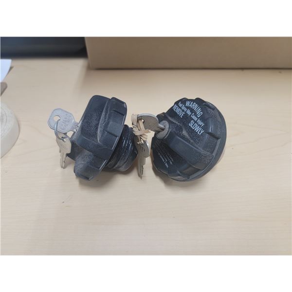 2 locking gas cap lids w/ keys