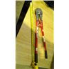Image 1 : bolt cutters