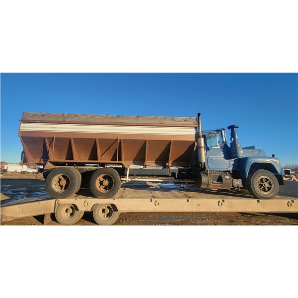 1978 MACK HEAVY VEHICLE, Truck R685ST72217