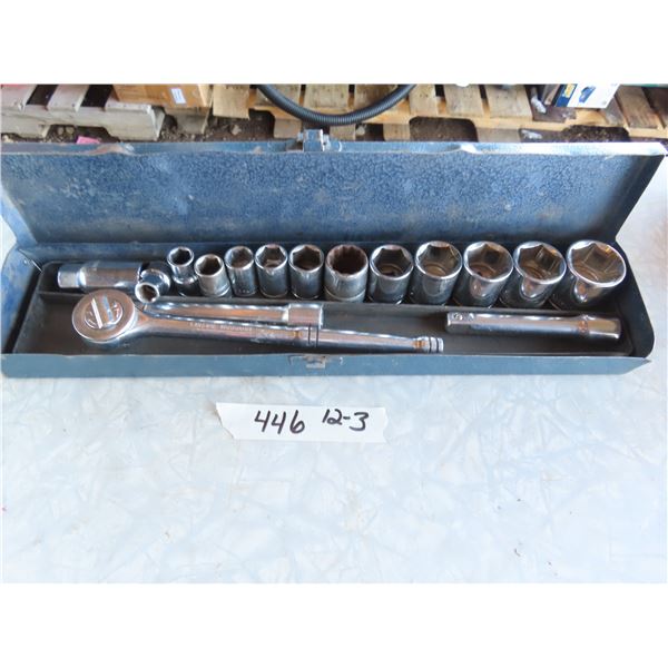 chrome vadium socket set w/ spark plug socket