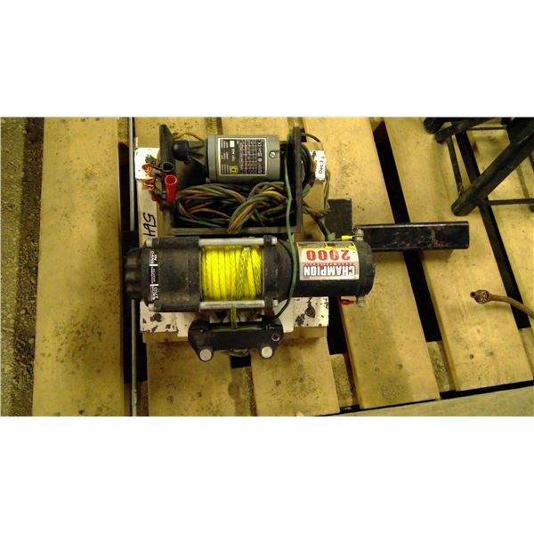 Champion 2000 lb Winch on hitch Schmalz Auctions