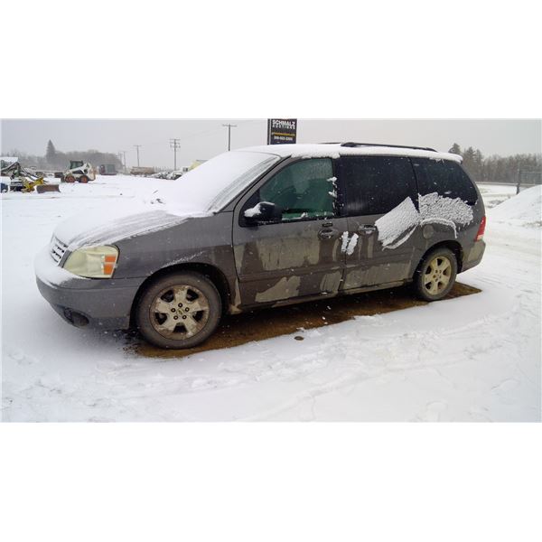 2006 Ford Freestar 7 passenger Van runs and drives  SK plated has keys and command start  VIN 2FMZA5