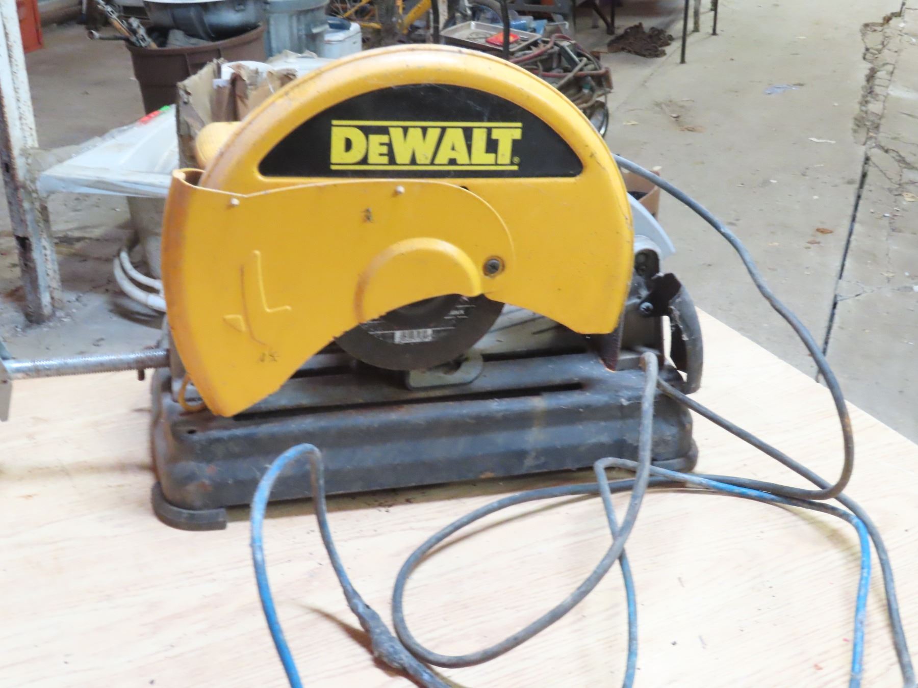 Dewalt 14" Chop Saw Serial Number 256547 Model DW871 Schmalz Auctions
