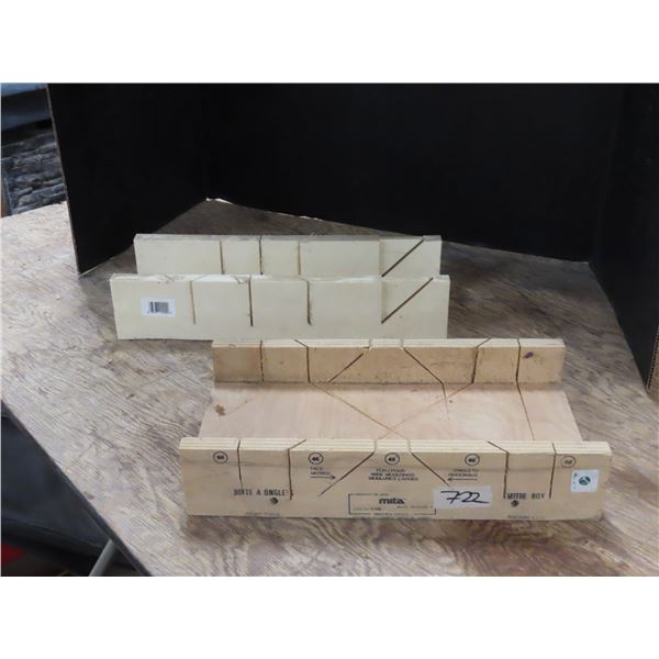 Angle Cutting Guides x 2 - 1 Plastic / 1 Wood