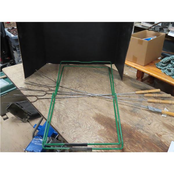 4 x Camp Fire Skewers / Gabage Bag Holder