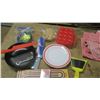 Image 3 : Lot of Cmaping Supplies - OFF Spray - Plates / Cuttlery, Table Cloth, Crib Board, Ect.
