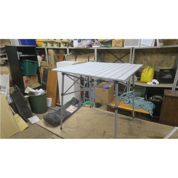 Woods Folding Camp Table - 27.5" X 27.5'