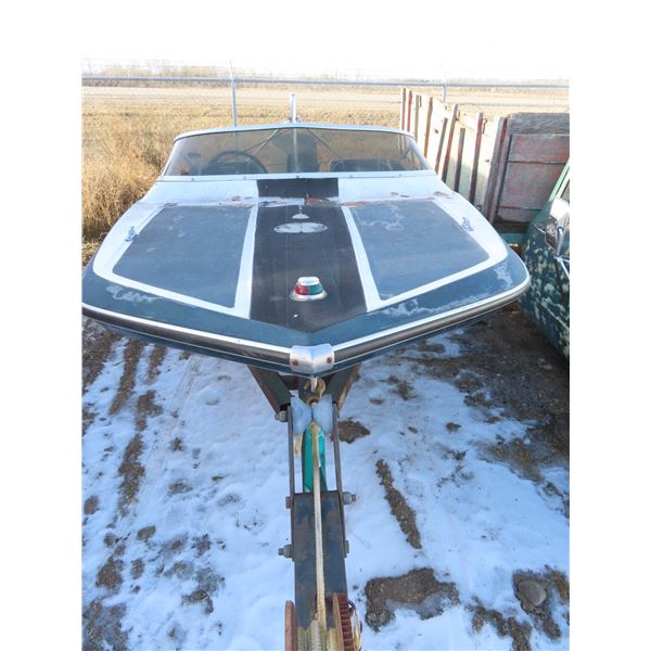 Speed boat with 115 johnson motor