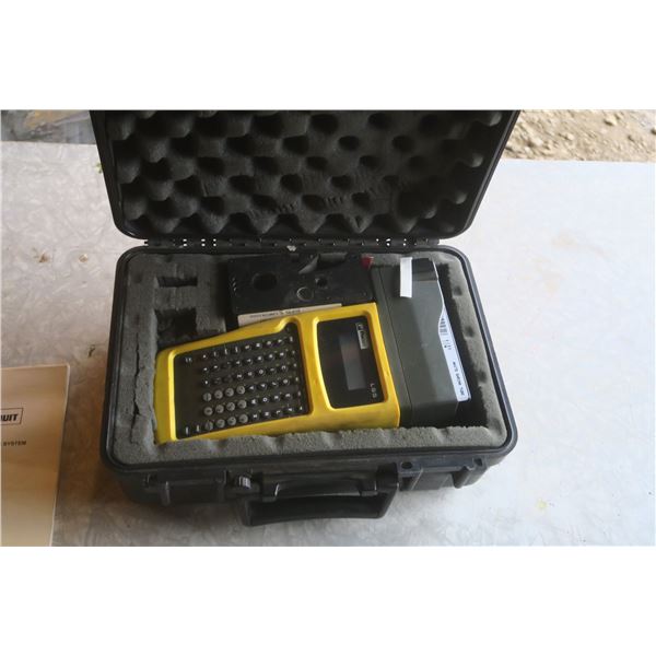 Industrial label maker