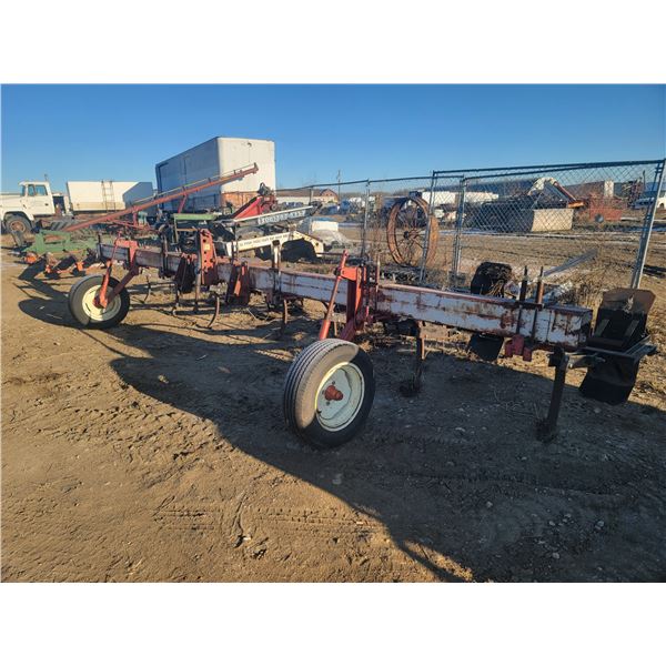 7 row crop hiller Lillston