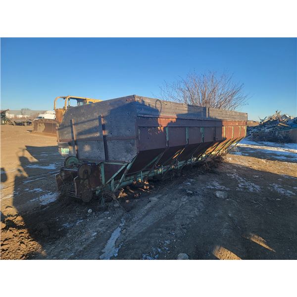 Potato truck box w/ chain drive system 18 feet long