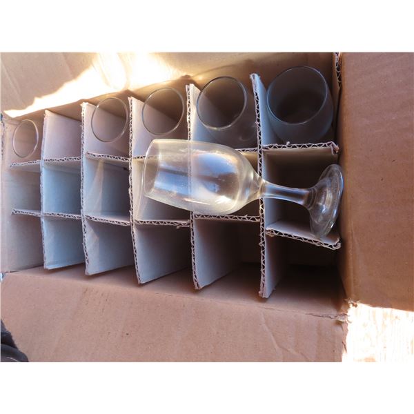 box of wine cups