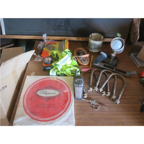 Reflective Vest / Ratchet Strap / U-Bolts / Mini Gun / Light