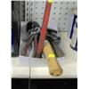 Image 1 : BOX OF TOOLS