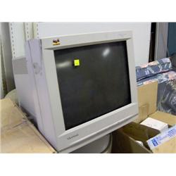 17" VIEW SONIC FLAT SCREEN MONITOR