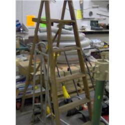 WOOD LADDER-----------85